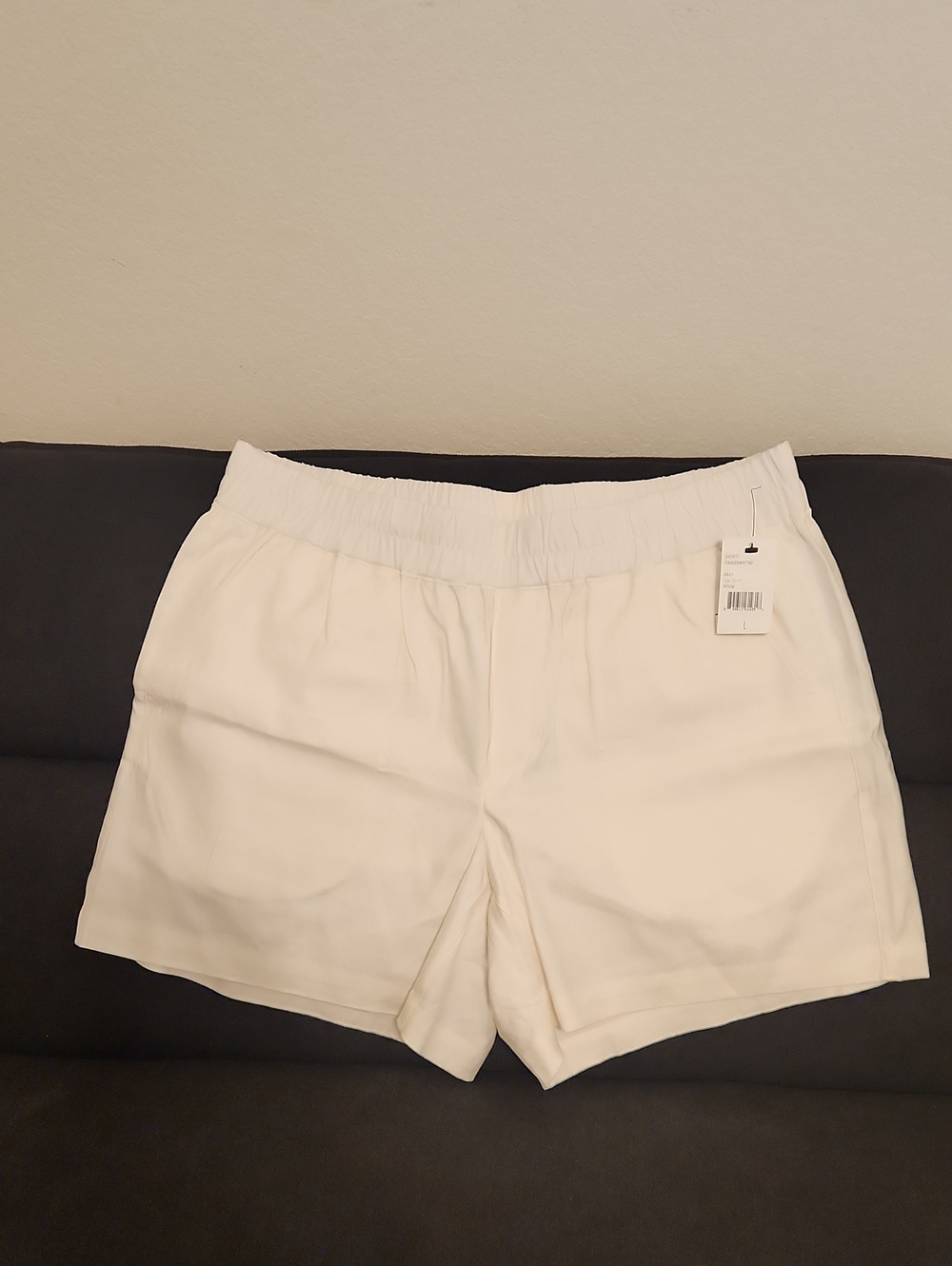 CAbi White Elastic-Waist Bermudas